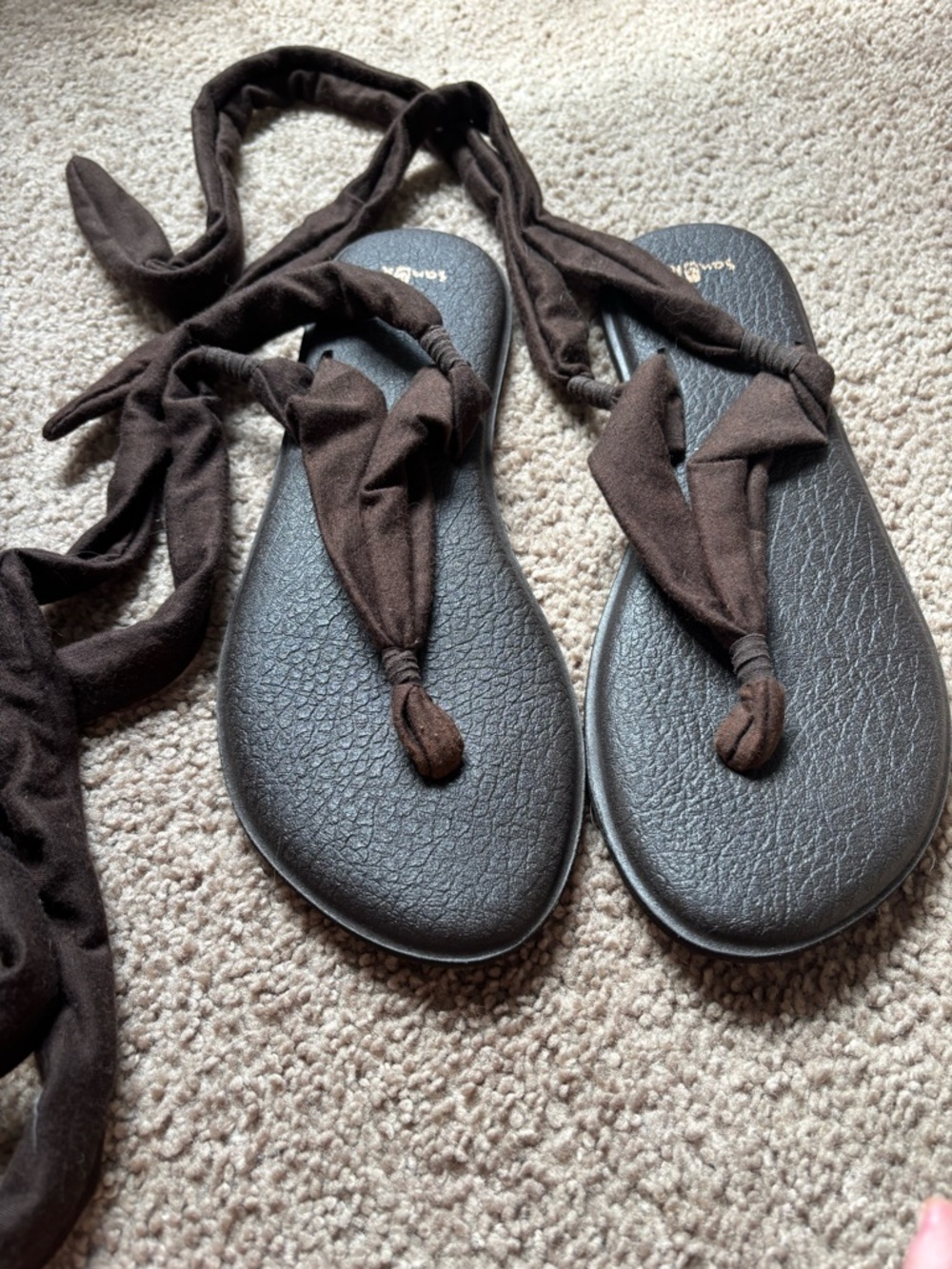Sanuk Brown Wrap Tie-Style Flip Flops